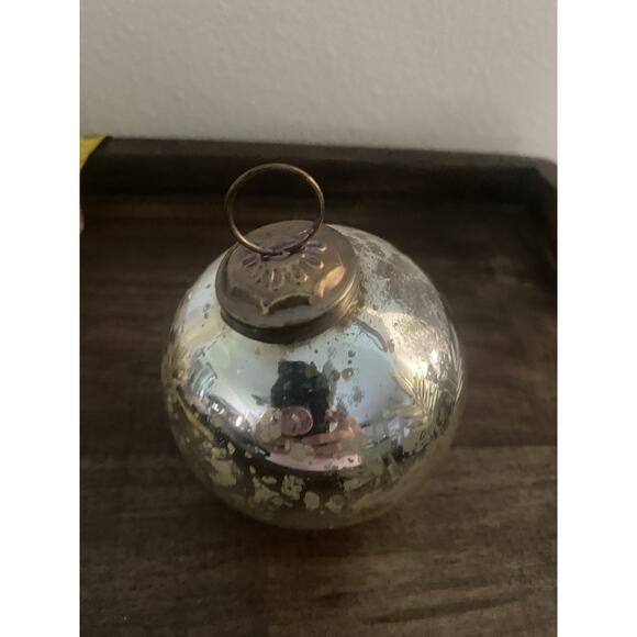 Antiqued Cut Ornament Glass Mirrored Reverse Painted Snowflake Christmas Ball 3" - Picture 3 of 5